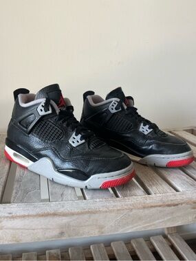 Nike Air Jordan 4 Retro Bred Youth Size 5Y (Women’s 5) Black Red 2019